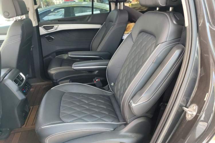 Used Volkswagen Talagon 2022 380TSI Four-Wheel Drive Flagship Shengjing Edition 6 Seats Left Rear Seat