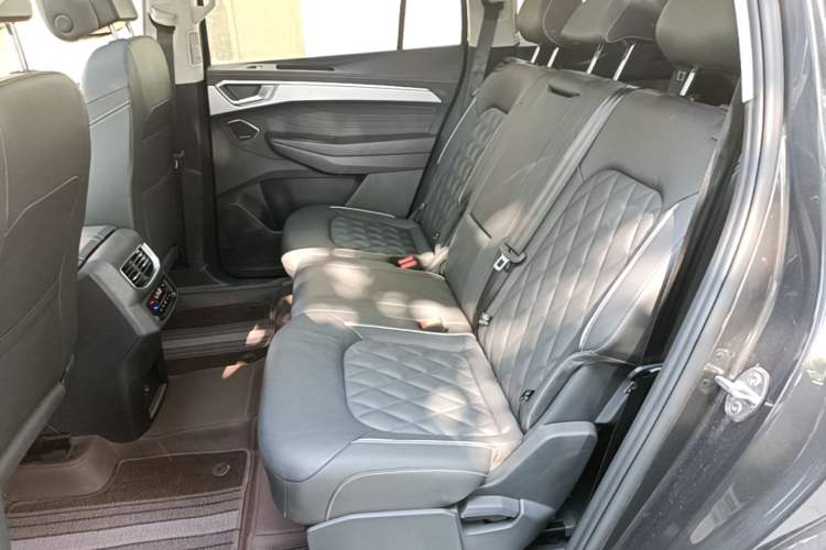 Used Volkswagen Talagon 2022 530TSI Four-Wheel Drive Flagship Shengjing Edition Pro 7-Seater Left Rear Seat