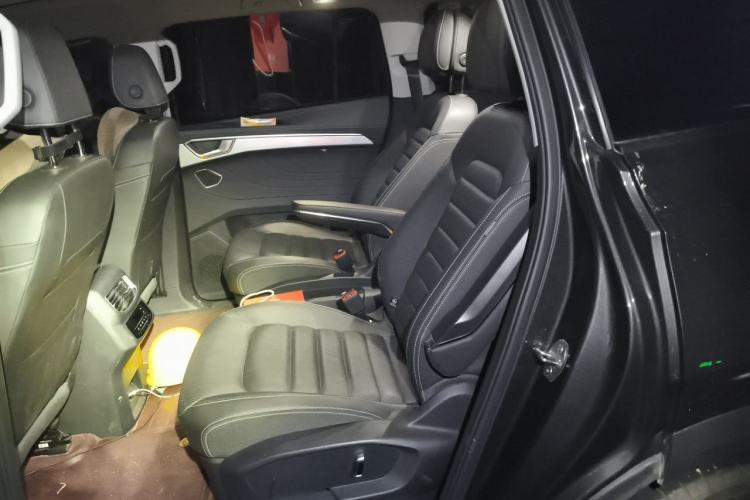 Used Volkswagen Talagon 2022 380TSI Four-Wheel Drive Luxury "Jiajing" Edition Pro 6 Seats Left Rear Seat