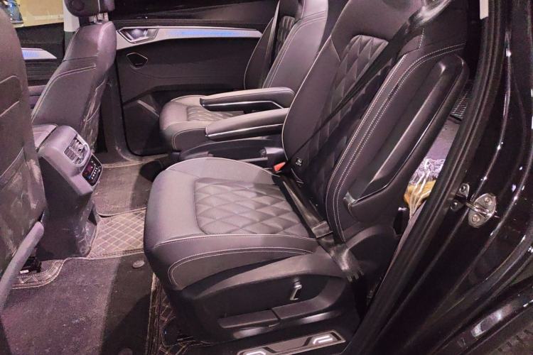 Used Volkswagen Talagon 2022 530TSI Four-Wheel Drive Flagship Shengjing Edition Pro 6-Seater Left Rear Seat