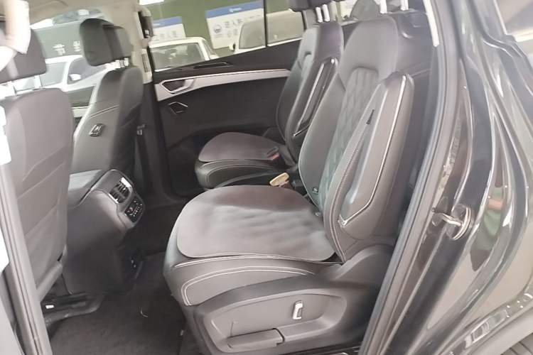 Used Volkswagen Talagon 2022 380TSI Four-Wheel Drive Flagship Shengjing Edition 6 Seats Left Rear Seat