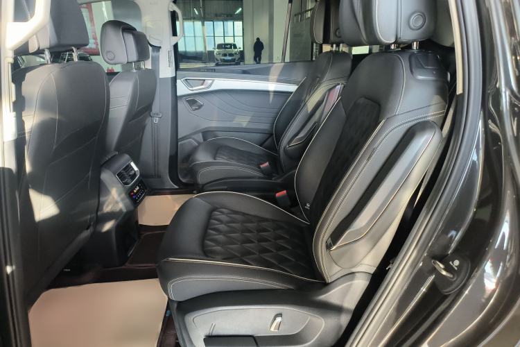 Used Volkswagen Talagon 2022 530TSI Four-Wheel Drive Flagship Shengjing Edition Pro 6-Seater Left Rear Seat