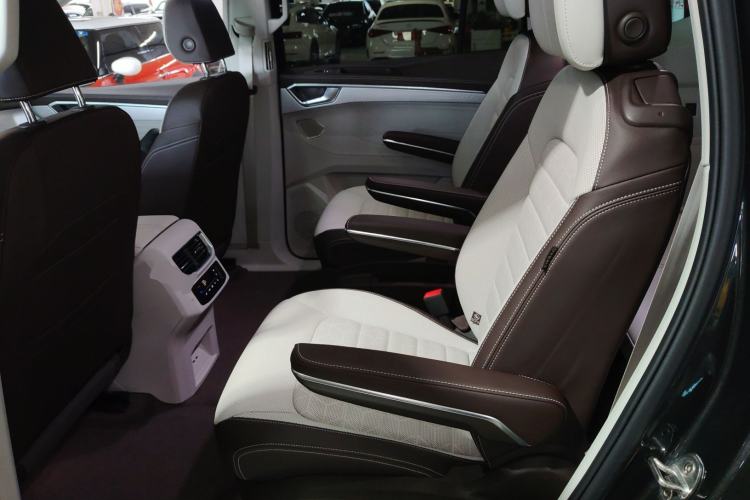 Used Volkswagen Talagon 2022 380TSI Four-Wheel Drive Luxury "Jiajing" Edition Pro 6 Seats Left Rear Seat
