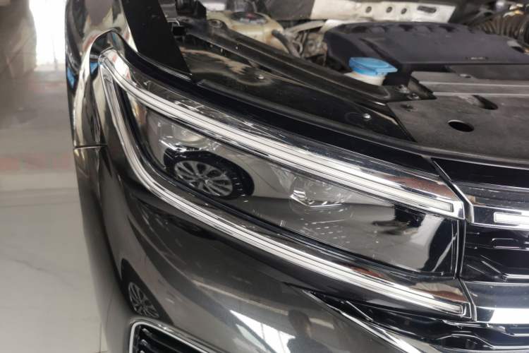 Used Volkswagen Talagon 2022 530TSI Four-Wheel Drive Flagship Shengjing Edition Pro 7-Seater Right Front Headlight