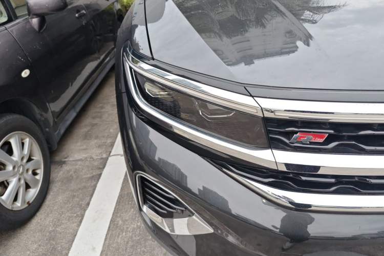Used Volkswagen Talagon 2022 380TSI Four-Wheel Drive Luxury "Jiajing" Edition Pro 6 Seats Right Front Headlight