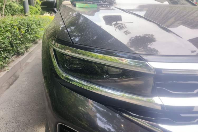 Used Volkswagen Talagon 2022 380TSI Four-Wheel Drive Luxury "Jiajing" Edition Pro 6 Seats Right Front Headlight