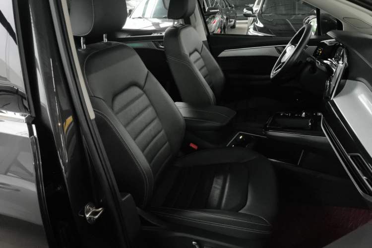 Used Volkswagen Talagon 2022 380TSI Four-Wheel Drive Luxury "Jiajing" Edition Pro 6 Seats Right Front Seat