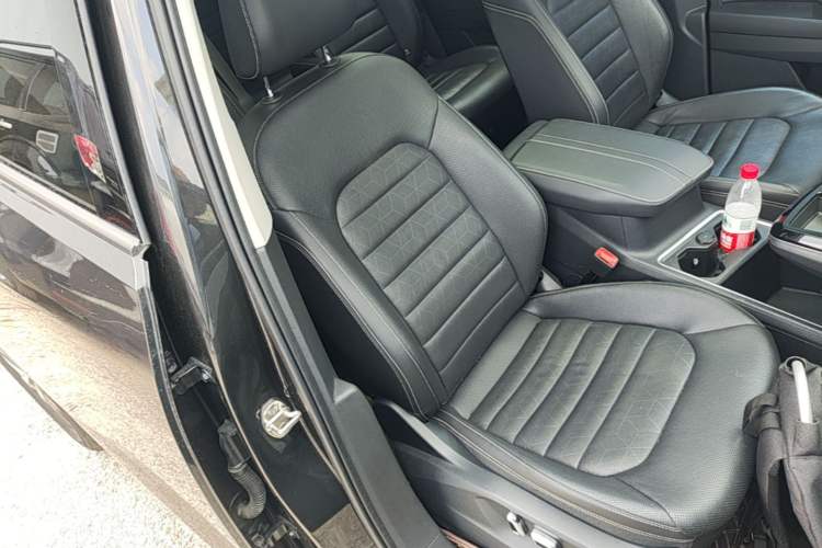Used Volkswagen Talagon 2022 380TSI Four-Wheel Drive Luxury "Jiajing" Edition Pro 6 Seats Right Front Seat