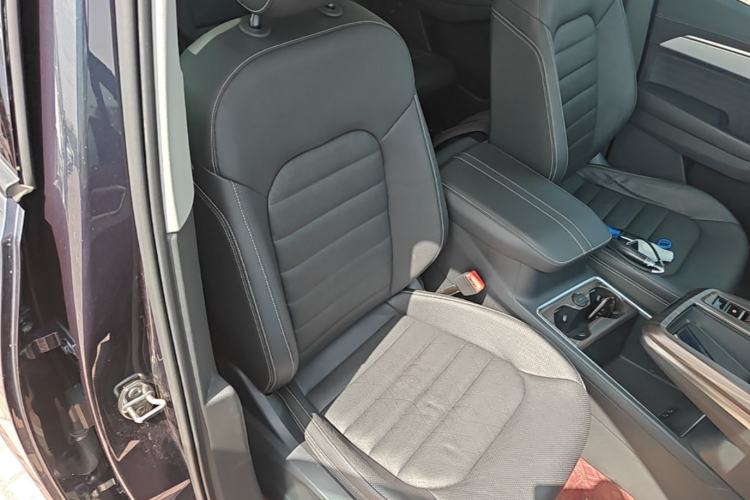 Used Volkswagen Talagon 2022 380TSI All-Wheel-Drive Luxury Prestige Pro 7-Seater Right Front Seat