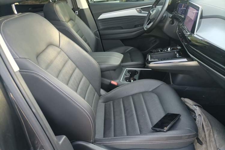 Used Volkswagen Talagon 2022 380TSI Four-Wheel Drive Luxury "Jiajing" Edition Pro 6 Seats Right Front Seat