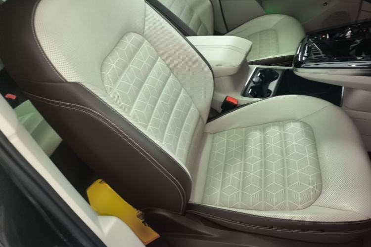 Used Volkswagen Talagon 2022 380TSI Four-Wheel Drive Luxury "Jiajing" Edition Pro 6 Seats Right Front Seat