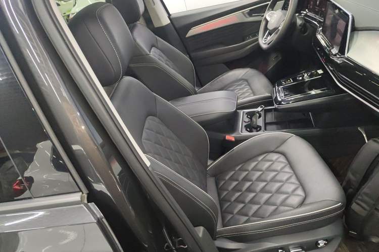 Used Volkswagen Talagon 2022 530TSI Four-Wheel Drive Flagship Shengjing Edition Pro 6-Seater Right Front Seat