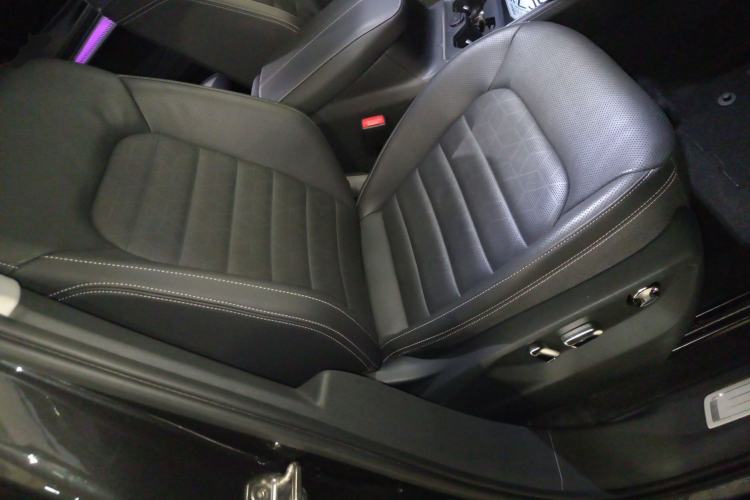 Used Volkswagen Talagon 2022 380TSI Four-Wheel Drive Luxury "Jiajing" Edition Pro 6 Seats Right Front Seat