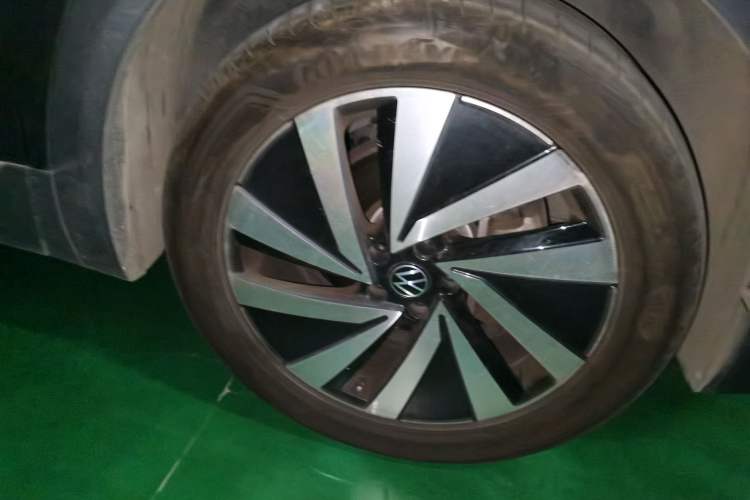 Used Volkswagen Talagon 2022 380TSI All-Wheel-Drive Luxury Prestige Pro 7-Seater Right Front Wheel Hub