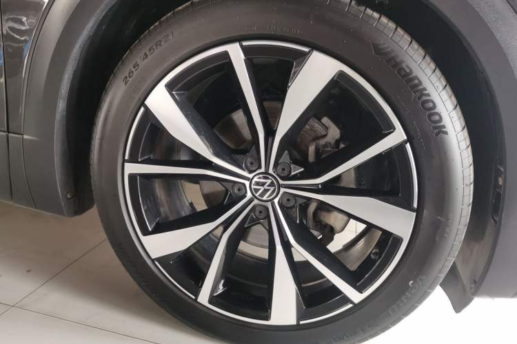 Used Volkswagen Talagon 2022 530TSI Four-Wheel Drive Flagship Shengjing Edition Pro 7-Seater Right Front Wheel Hub