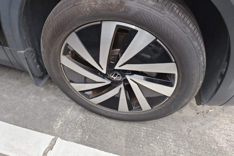 Used Volkswagen Talagon 2022 380TSI Four-Wheel Drive Luxury "Jiajing" Edition Pro 6 Seats Right Front Wheel Hub