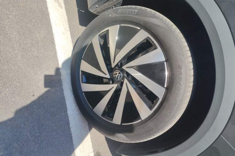Used Volkswagen Talagon 2022 380TSI Four-Wheel Drive Luxury "Jiajing" Edition Pro 6 Seats Right Front Wheel Hub