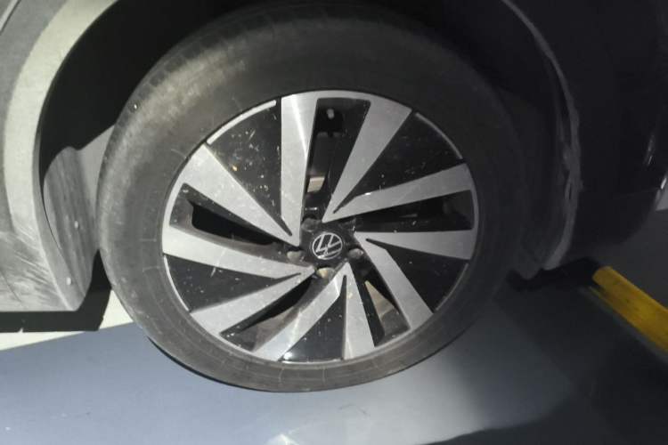 Used Volkswagen Talagon 2022 380TSI Four-Wheel Drive Luxury "Jiajing" Edition Pro 6 Seats Right Front Wheel Hub