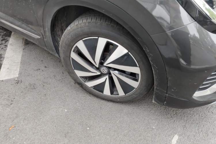 Used Volkswagen Talagon 2022 380TSI Four-Wheel Drive Luxury "Jiajing" Edition Pro 6 Seats Right Front Wheel Hub