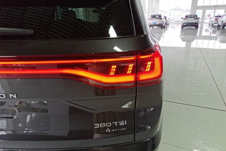 Used Volkswagen Talagon 2022 380TSI Four-Wheel Drive Flagship Shengjing Edition 7 Seats Right Rear Taillight