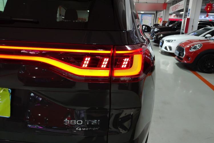 Used Volkswagen Talagon 2022 380TSI Four-Wheel Drive Luxury "Jiajing" Edition Pro 6 Seats Right Rear Taillight