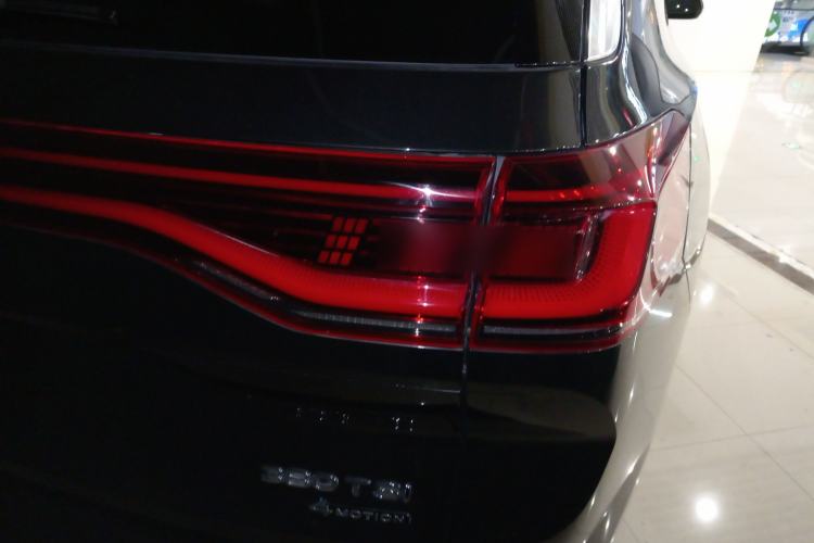 Used Volkswagen Talagon 2022 380TSI Four-Wheel Drive Luxury "Jiajing" Edition Pro 6 Seats Right Rear Taillight