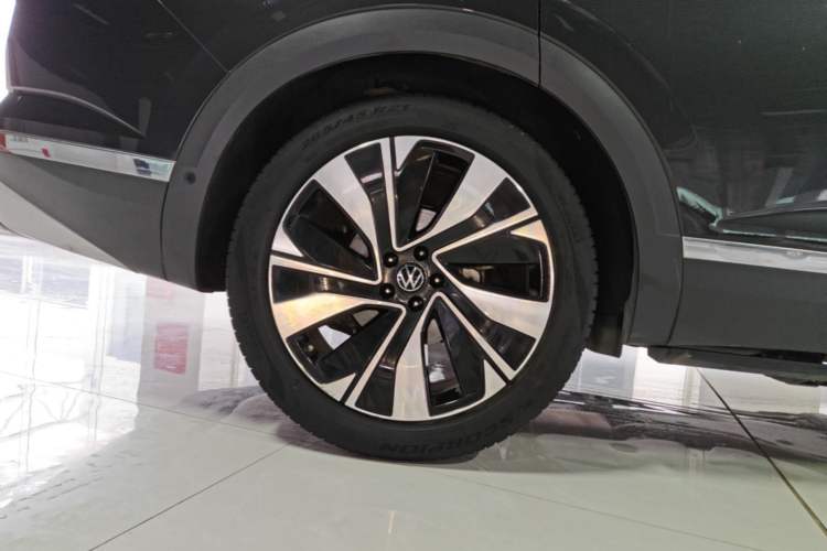 Used Volkswagen Talagon 2022 380TSI Four-Wheel Drive Flagship Shengjing Edition 7 Seats Right Rear Wheel Hub