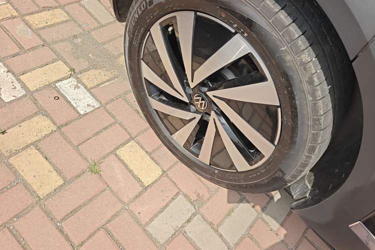 Used Volkswagen Talagon 2022 380TSI All-Wheel-Drive Luxury Prestige Pro 7-Seater Right Rear Wheel Hub