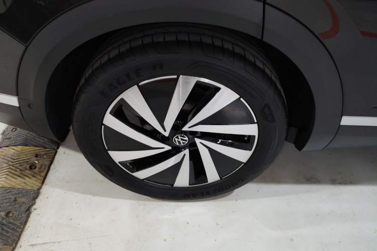 Used Volkswagen Talagon 2022 380TSI Four-Wheel Drive Luxury "Jiajing" Edition Pro 6 Seats Right Rear Wheel Hub