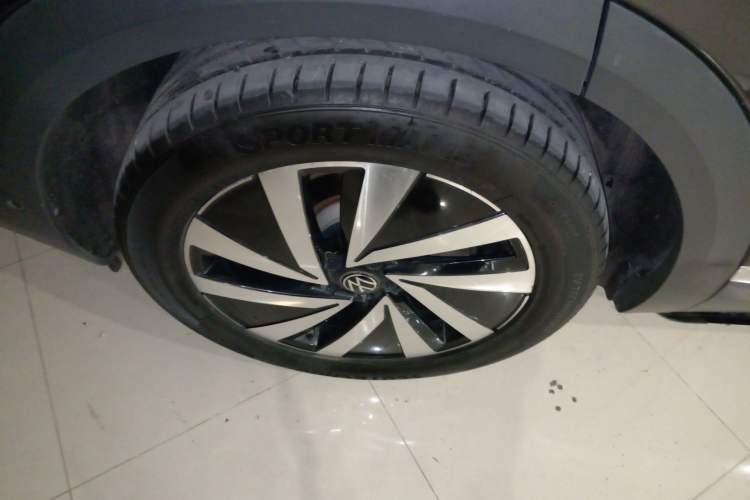 Used Volkswagen Talagon 2022 380TSI Four-Wheel Drive Luxury "Jiajing" Edition Pro 6 Seats Right Rear Wheel Hub