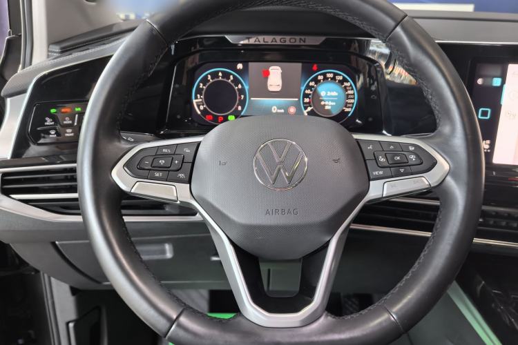 Used Volkswagen Talagon 2022 380TSI Four-Wheel Drive Flagship Shengjing Edition 6 Seats Steering Wheel