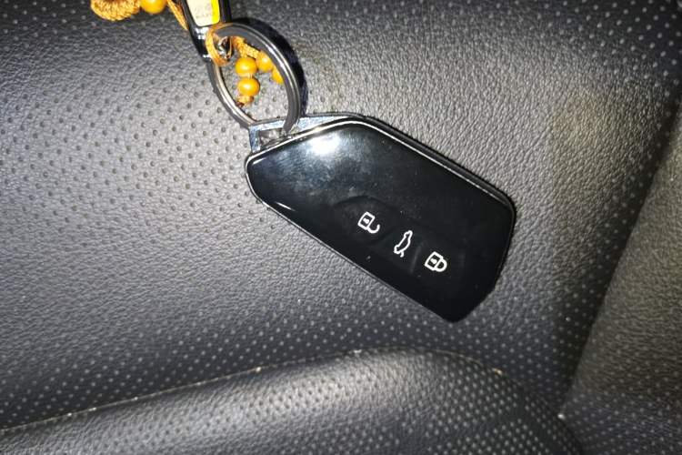 Used Volkswagen Talagon 2022 380TSI All-Wheel-Drive Luxury Prestige Pro 7-Seater Vehicle Key
