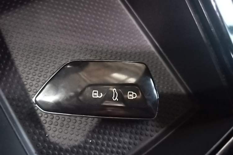 Used Volkswagen Talagon 2022 380TSI All-Wheel-Drive Luxury Prestige Pro 7-Seater Vehicle Key