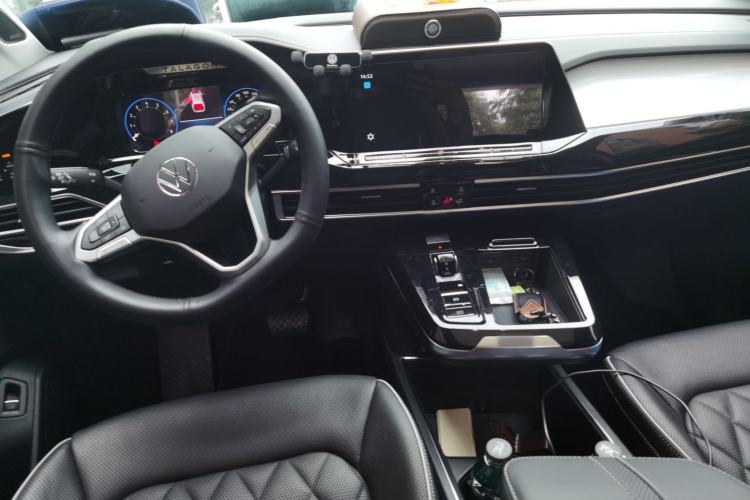 Used Volkswagen Talagon 2022 530TSI Four-Wheel Drive Flagship Shengjing Edition Pro 6-Seater Center Console