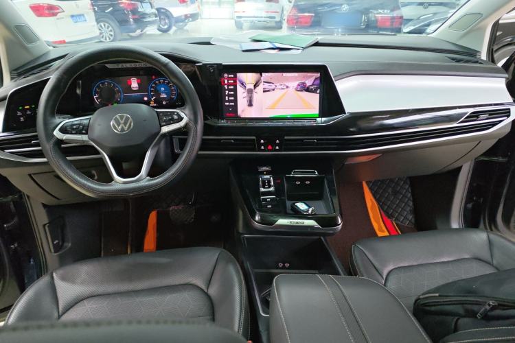 Used Volkswagen Talagon 2022 380TSI 4x4 R-Line Teramont 7-Seater Center Console