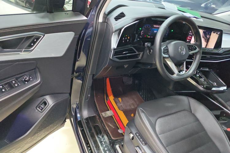 Used Volkswagen Talagon 2022 380TSI 4x4 R-Line Teramont 7-Seater Driver Seat