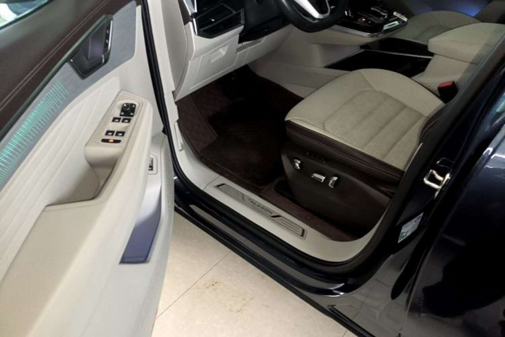 Used Volkswagen Talagon 2022 380TSI Four-Wheel Drive Luxury "Jiajing" Edition Pro 6 Seats Driver Seat