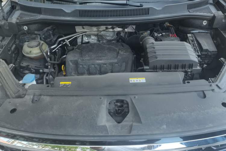 Used Volkswagen Talagon 2022 380TSI Four-Wheel Drive Flagship Shengjing Edition 6 Seats Engine Bay