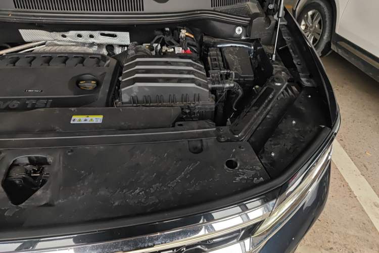 Used Volkswagen Talagon 2022 530TSI Four-Wheel Drive Flagship Shengjing Edition Pro 7-Seater Engine Bay Left