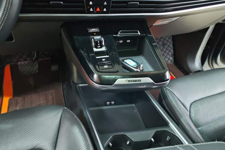 Used Volkswagen Talagon 2022 380TSI 4x4 R-Line Teramont 7-Seater Gear Lever