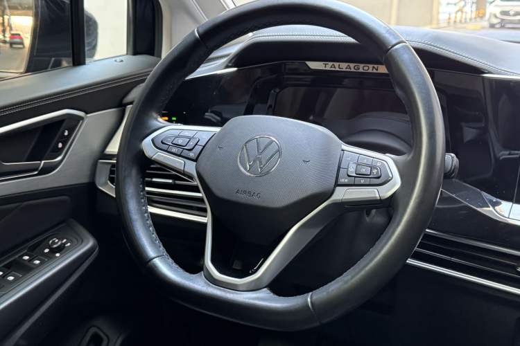 Used Volkswagen Talagon 2022 380TSI All-Wheel-Drive Luxury Prestige Pro 7-Seater Interior 2