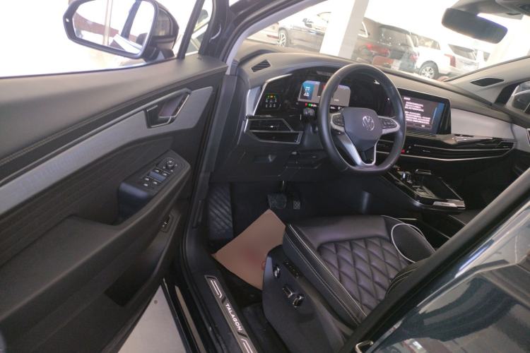 Used Volkswagen Talagon 2022 530TSI Four-Wheel Drive Flagship Shengjing Edition Pro 7-Seater Interior 3