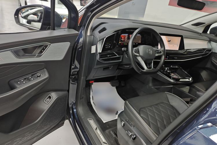 Used Volkswagen Talagon 2022 530TSI Four-Wheel Drive Flagship Shengjing Edition Pro 6-Seater Interior 3