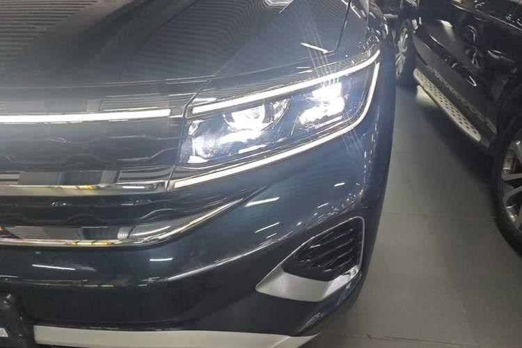 Used Volkswagen Talagon 2022 530TSI Four-Wheel Drive Flagship Shengjing Edition Pro 7-Seater Left Front Headlight