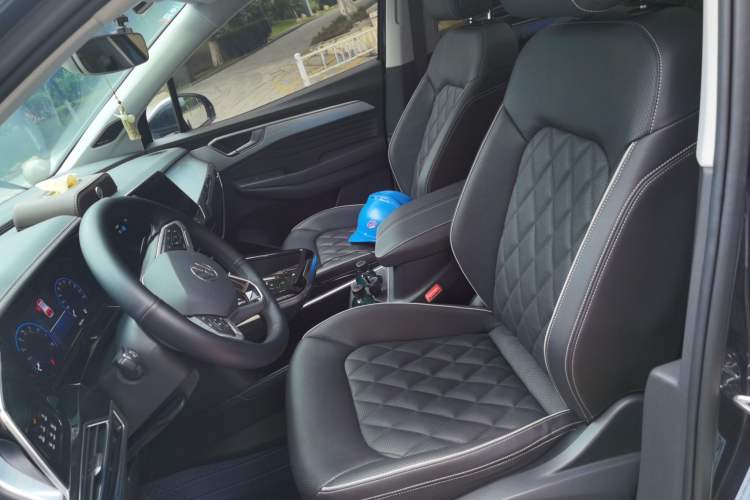 Used Volkswagen Talagon 2022 530TSI Four-Wheel Drive Flagship Shengjing Edition Pro 6-Seater Left Front Seat