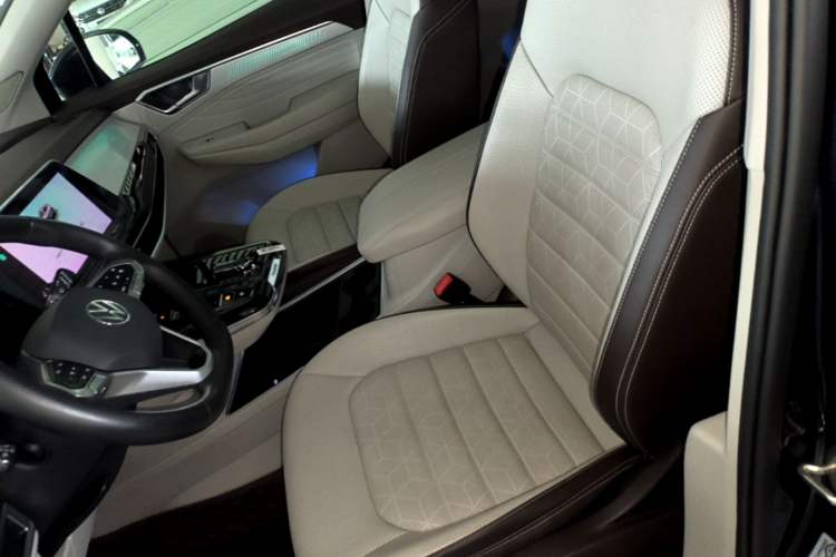 Used Volkswagen Talagon 2022 380TSI Four-Wheel Drive Luxury "Jiajing" Edition Pro 6 Seats Left Front Seat