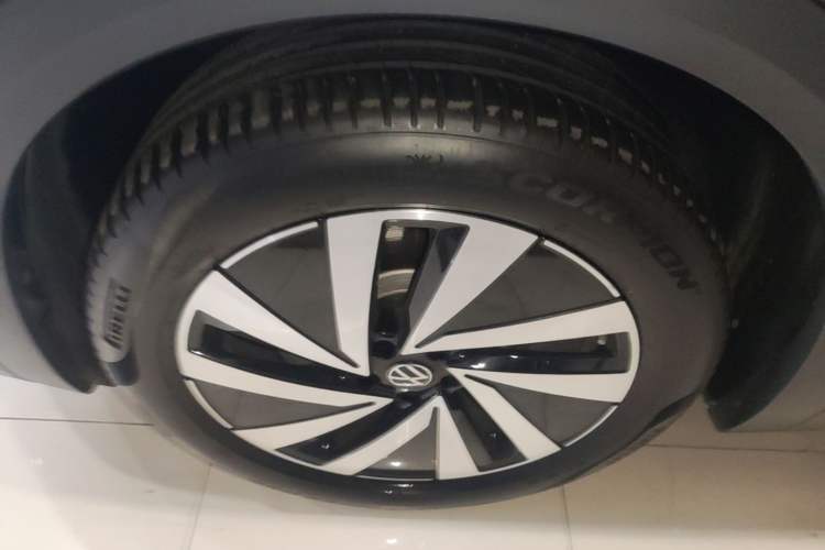 Used Volkswagen Talagon 2022 380TSI All-Wheel-Drive Luxury Prestige Pro 7-Seater Left Front Wheel Hub