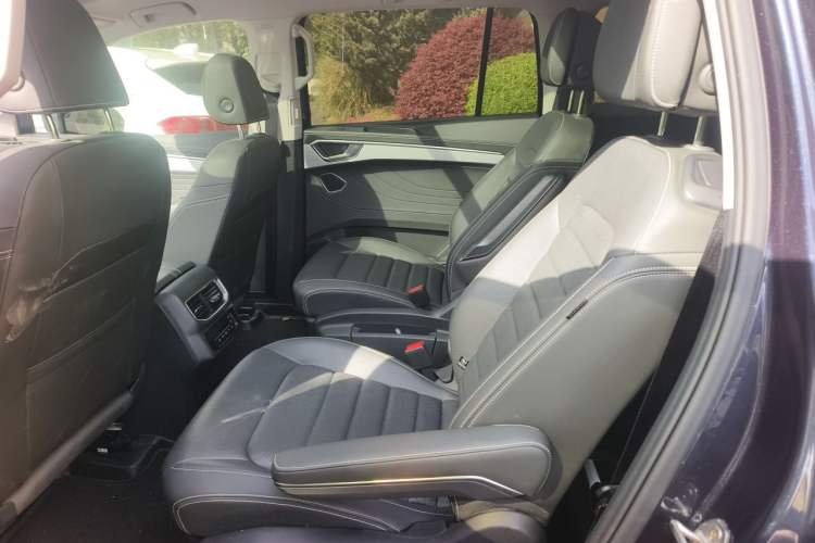 Used Volkswagen Talagon 2022 380TSI Four-Wheel Drive Luxury "Jiajing" Edition Pro 6 Seats Left Rear Seat