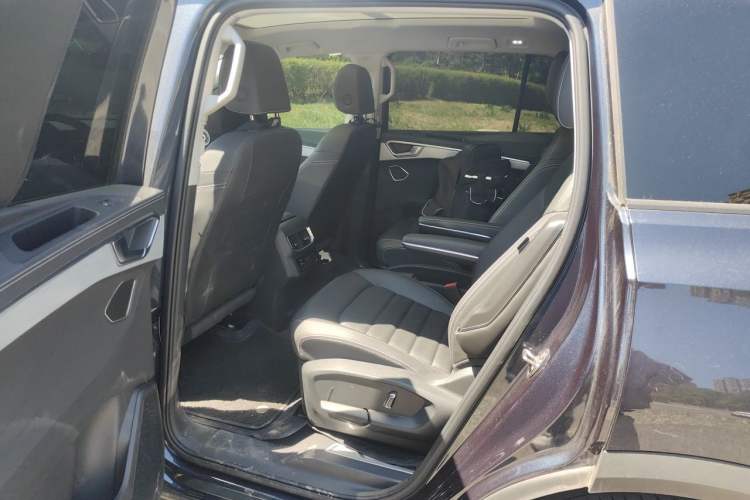 Used Volkswagen Talagon 2022 380TSI Four-Wheel Drive Luxury "Jiajing" Edition Pro 6 Seats Left Rear Seat