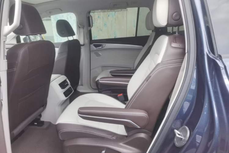 Used Volkswagen Talagon 2022 380TSI Four-Wheel Drive Luxury "Jiajing" Edition Pro 6 Seats Left Rear Seat